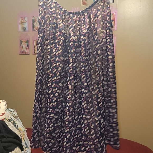 Flowy Cherry Tank - Picture 2 of 6